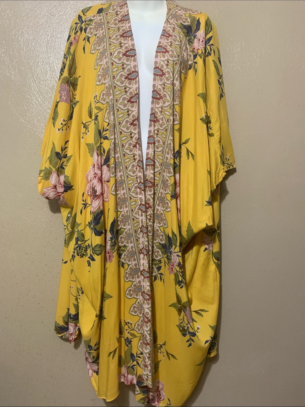 Angie size 2X Yellow Multi Patterned floral kimono